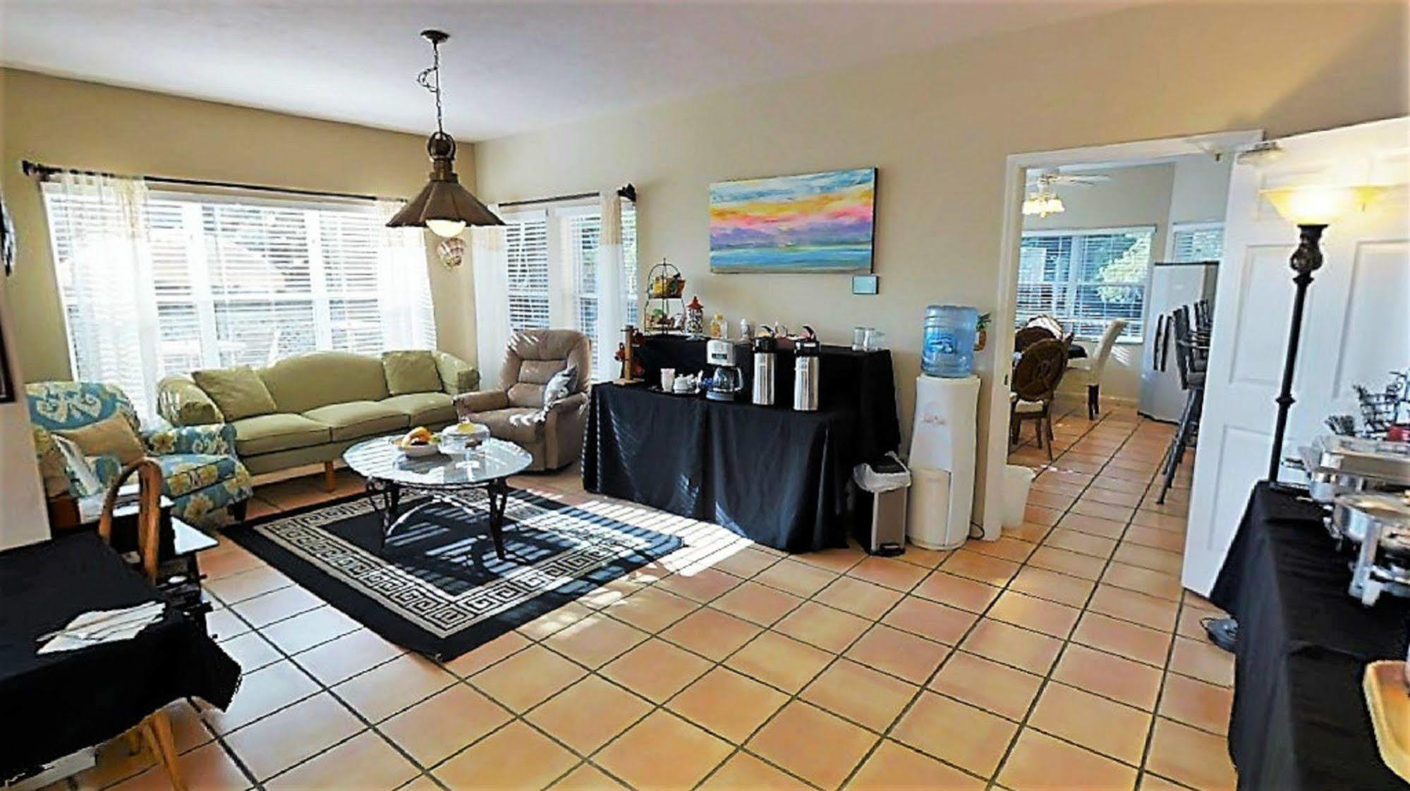 Mellon Patch Inn Port St. Lucie Экстерьер фото